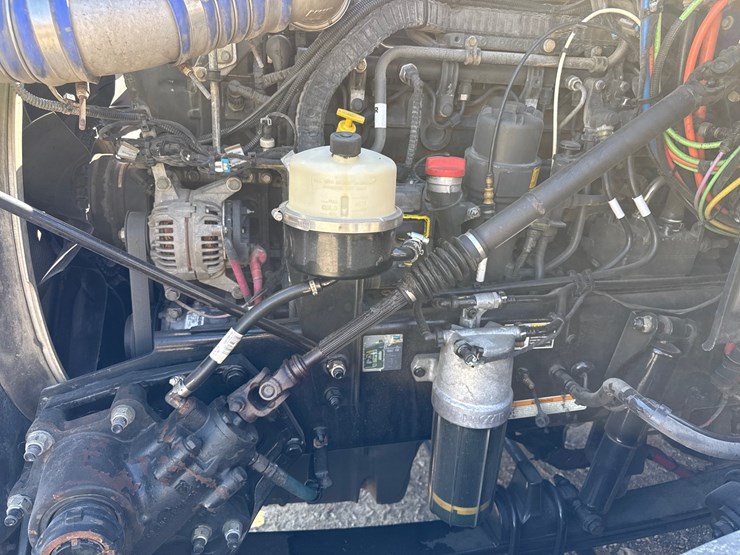 2019-peterbilt-579-image-59