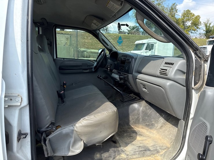 2007-ford-f450-image-8