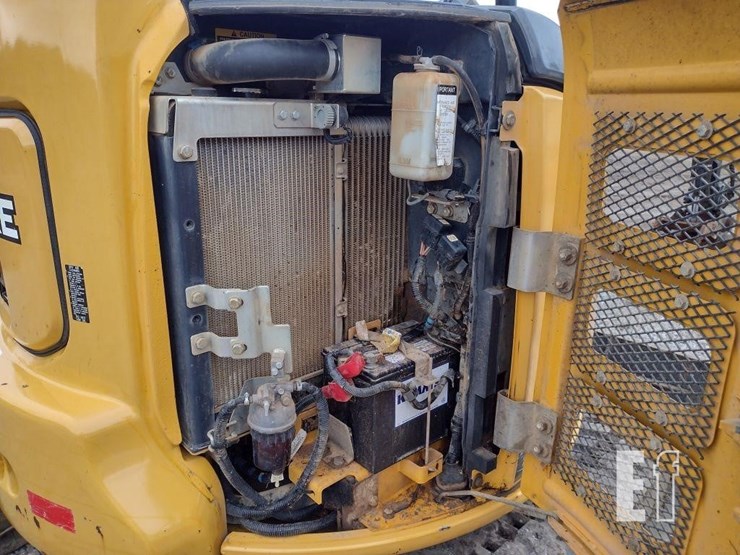 2016-deere-35g-image-33