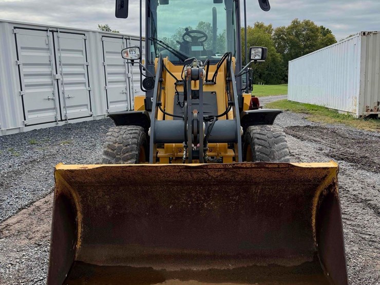 2013-deere-244j-image-8