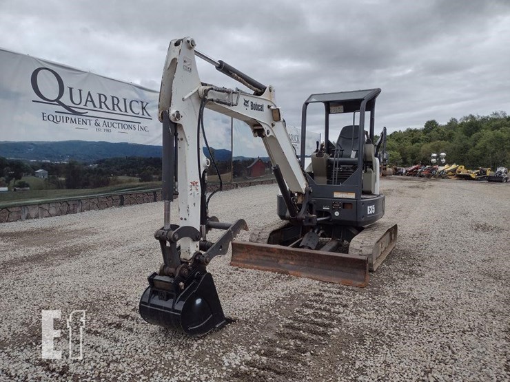 2012-bobcat-e35-image-34