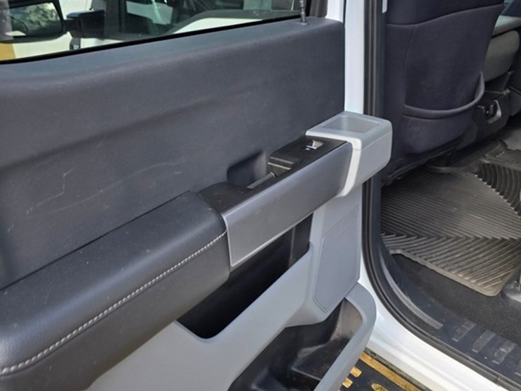 2023-ford-f350-xlt-image-14