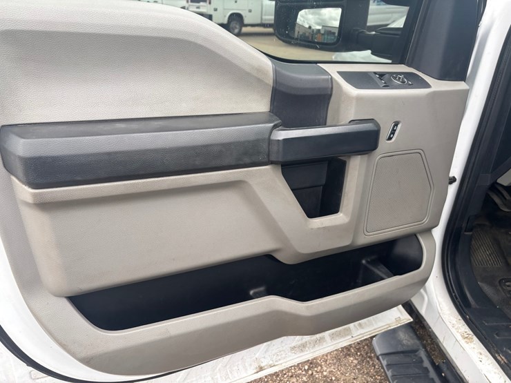 2022-ford-f250-image-43
