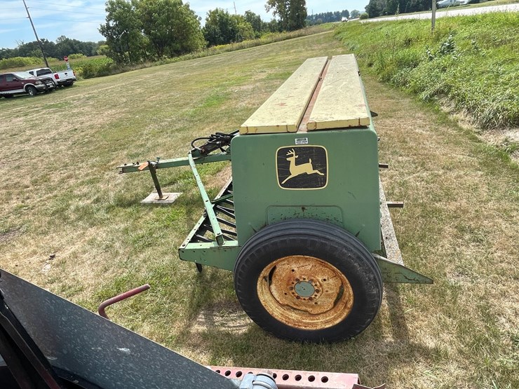 john-deere-12-image-8