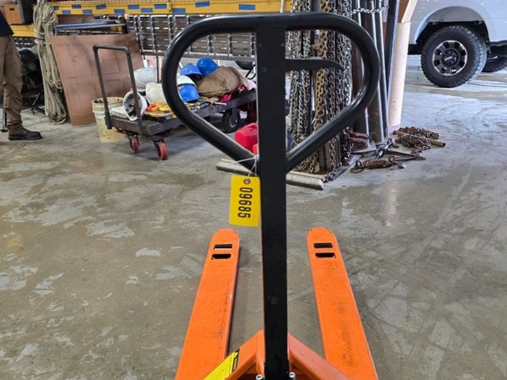 #9685-•-tuv-gs-pallet-jack-image-4