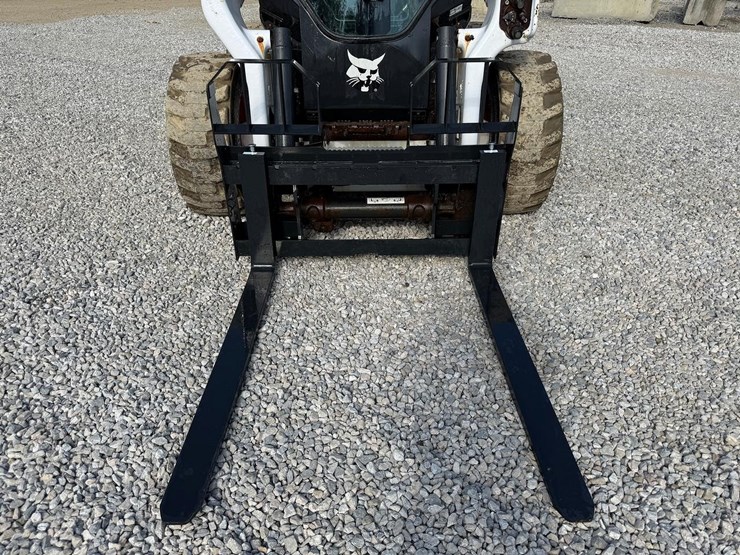 bobcat-48"-heavy-duty-skid-steer-pallet-forks-image-2