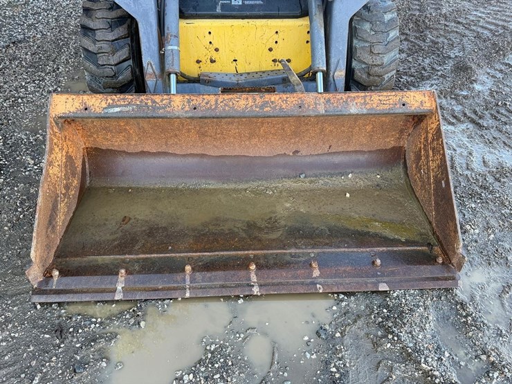 new-holland-ls170-image-9