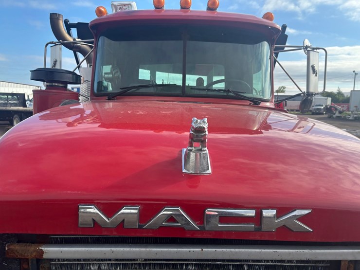 mack-rd688s-image-17