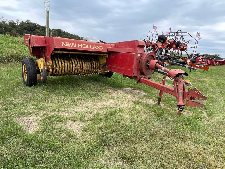 new-holland-hayliner-273-image-3