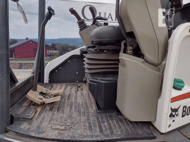 2012-bobcat-e35-image-10