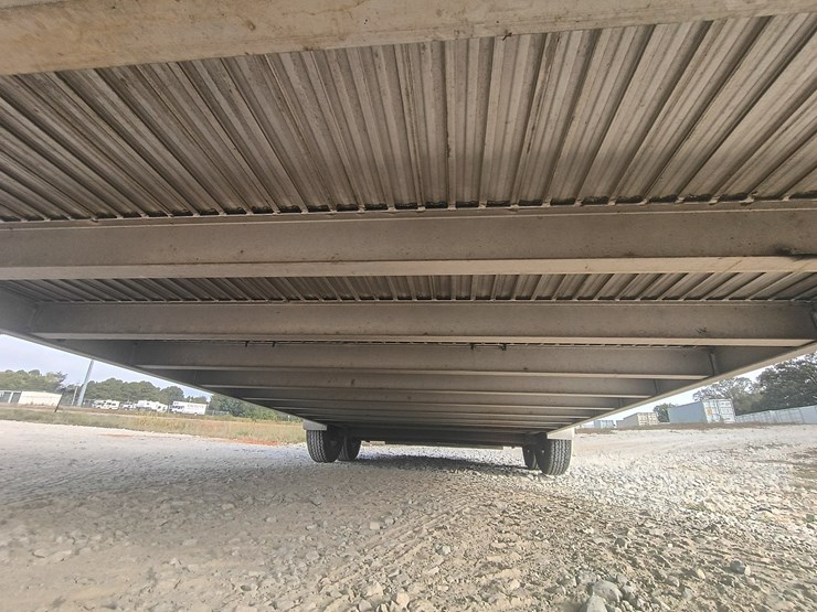 2012-custom-trailer-image-47