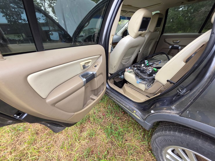 2008-volvo-xc90-image-49