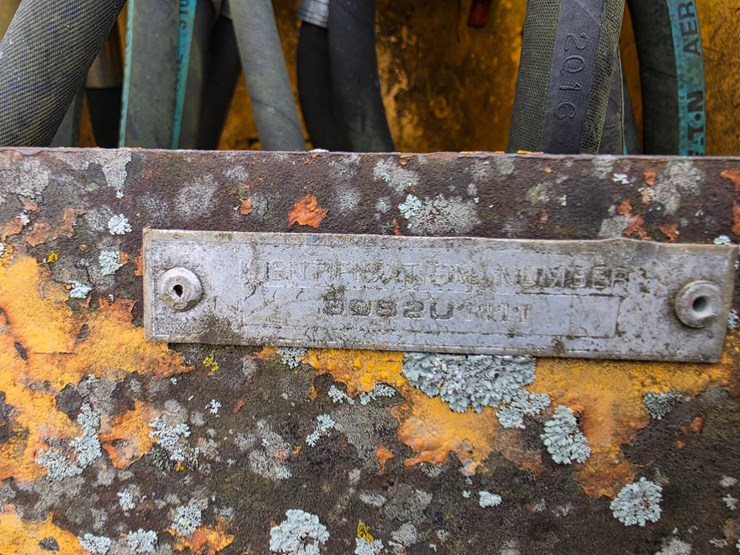#25268-•-international-3082-series-a-back-hoe-attachment-image-54