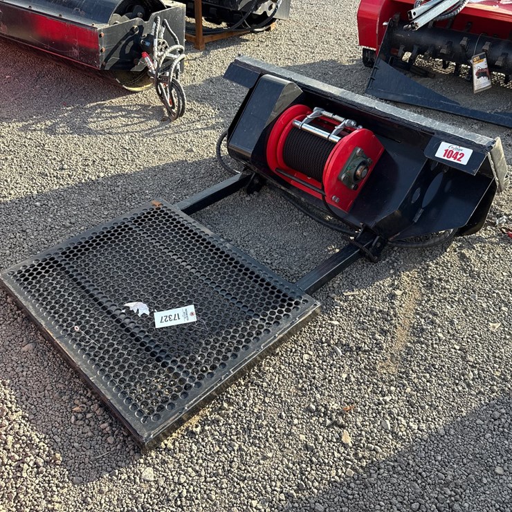 #1042 • SKID STEER WINCH