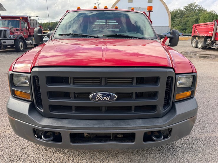 2006-ford-f350-xl-image-8