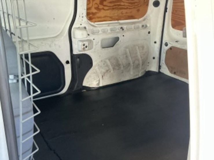 2011-ford-transit-connect-image-11