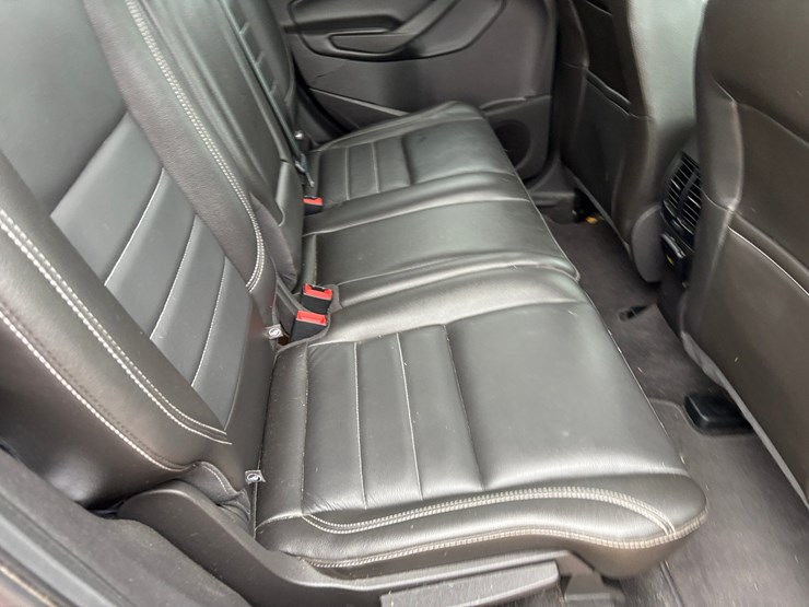 2015-ford-escape-image-38