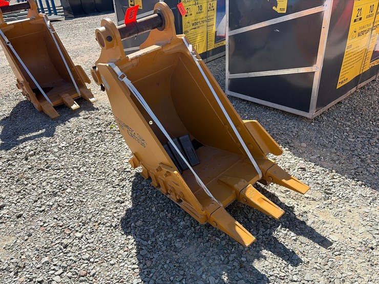 caterpillar-320-image-4