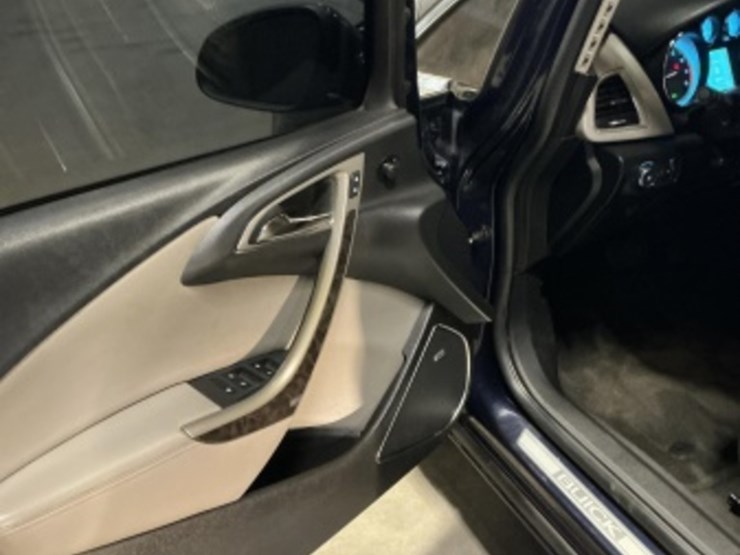 2015-buick-verano-sdn-image-21