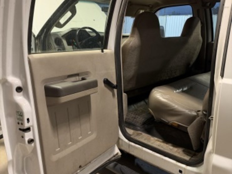 2008-ford-f350-image-27