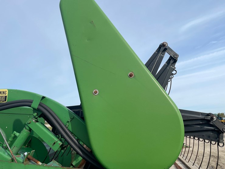 john-deere-216-image-13