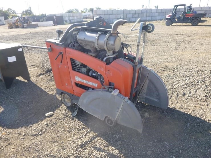 2020-husqvarna-fs-5000-walk-behind-concrete-saw-image-2