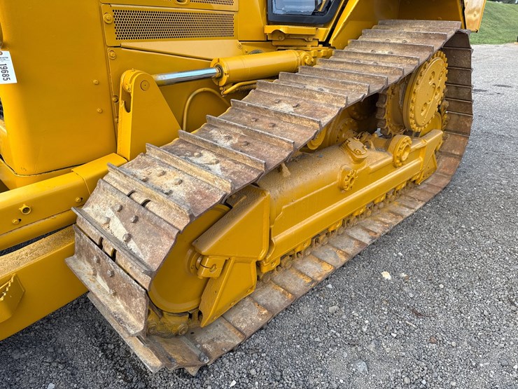 caterpillar-d6n-image-11