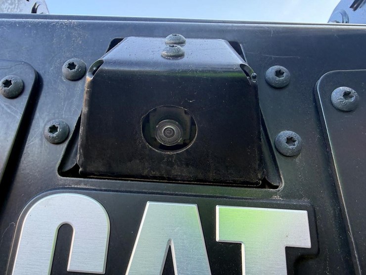 2024-caterpillar-265-image-15