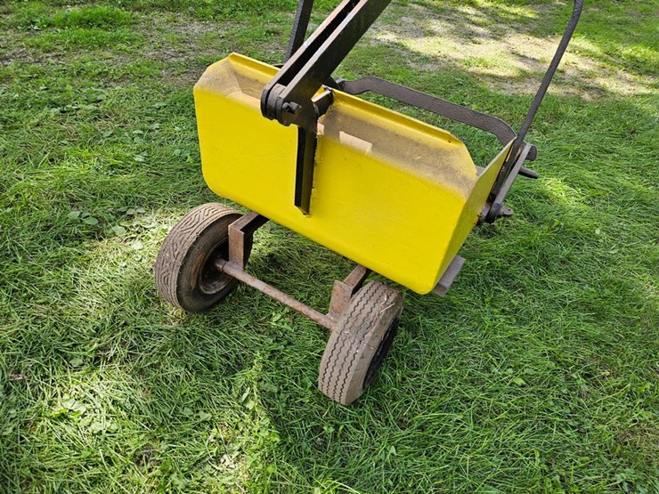 #8735-•-blackhawk-ba-24-dirt-scoop-image-15