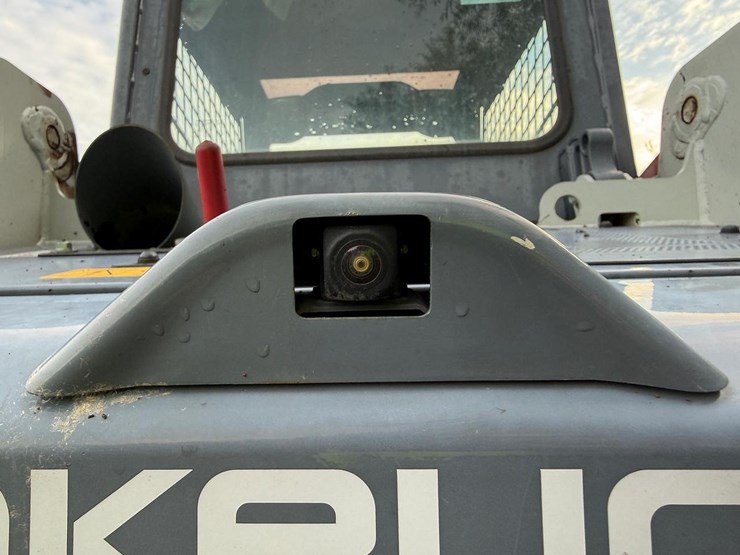 2023-takeuchi-tl8-image-15