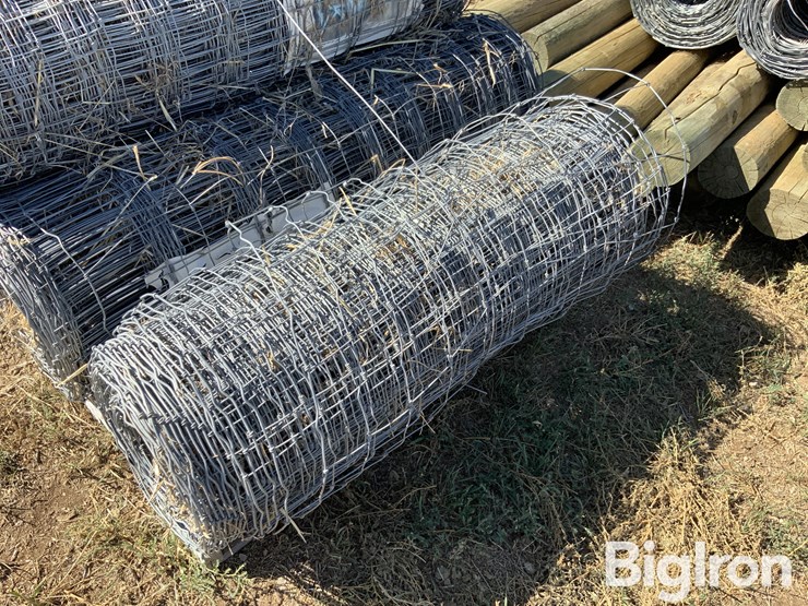 wood-posts-&-hinge-joint-wire-image-15