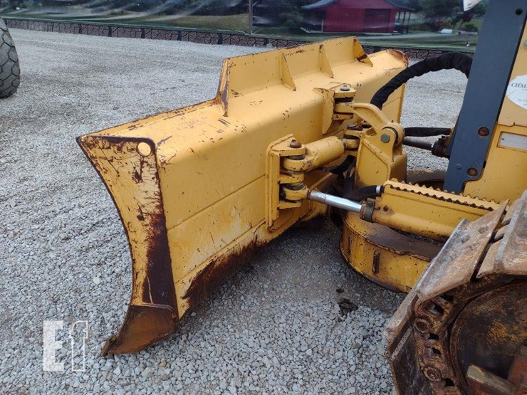 2000-deere-650h-lt-image-27