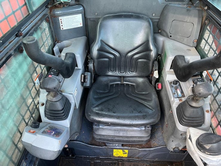 kubota-svl65-2-image-17