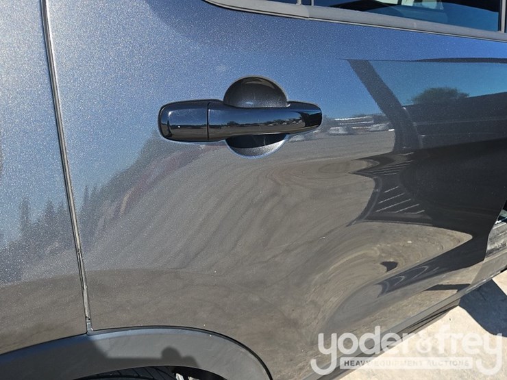 2019-ford-explorer-image-38
