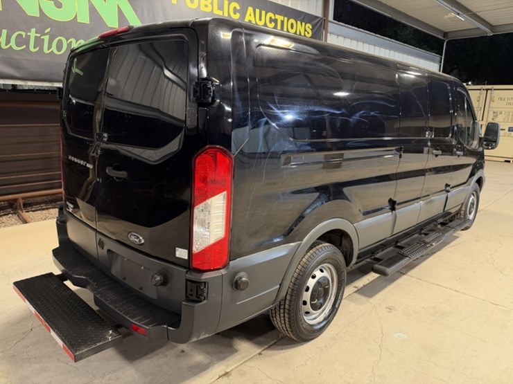 2018-ford-transit-image-8