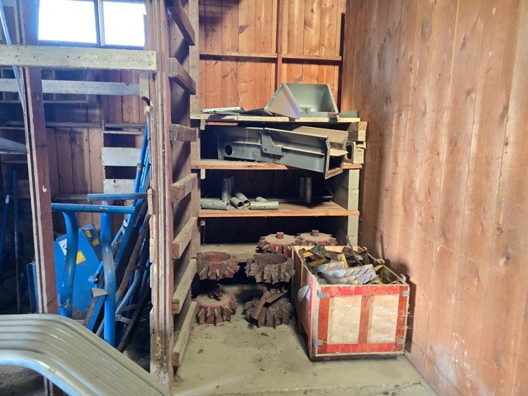 #2-•-zweifel-construction-auction-preview-photos-image-39