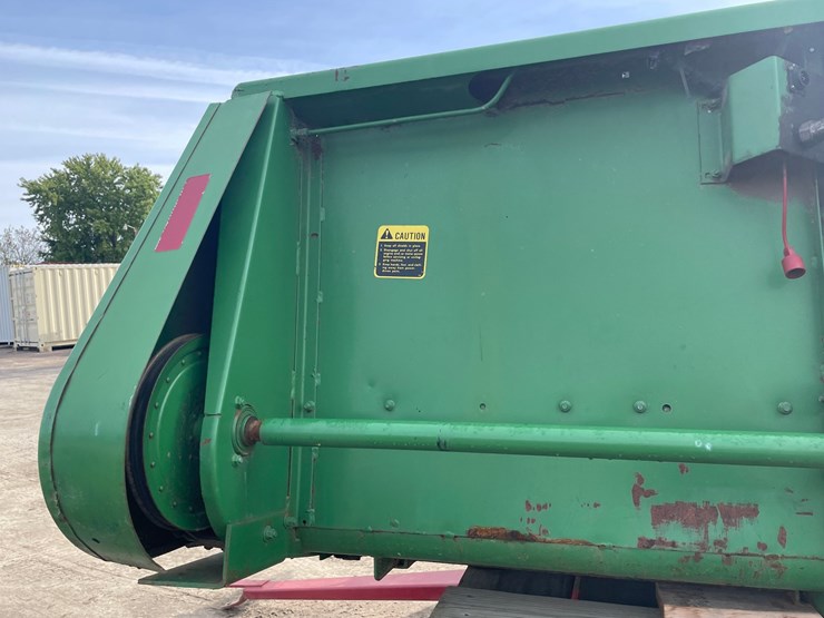 john-deere-216-image-11