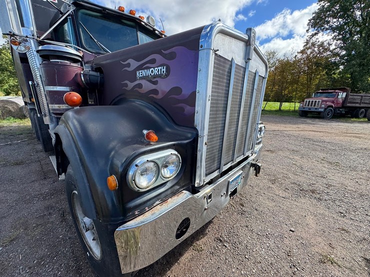 1981-kenworth-w900-image-34