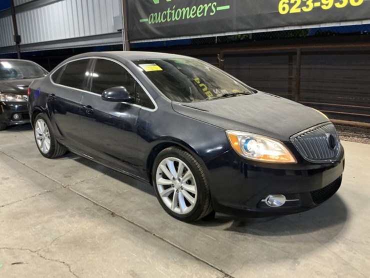 2015-buick-verano-sdn-image-2