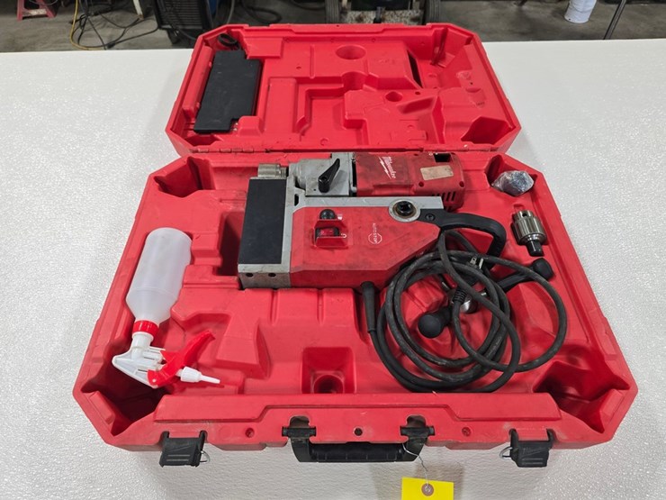 #9718-•-milwaukee-1518-electro-magnetic-drill-kit-image-1
