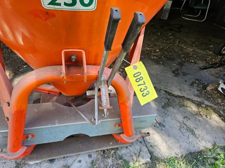 #8733-•-icam-250-cone-seeder-image-9