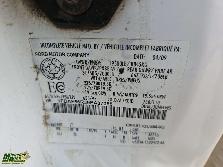 2009-ford-f550-image-41