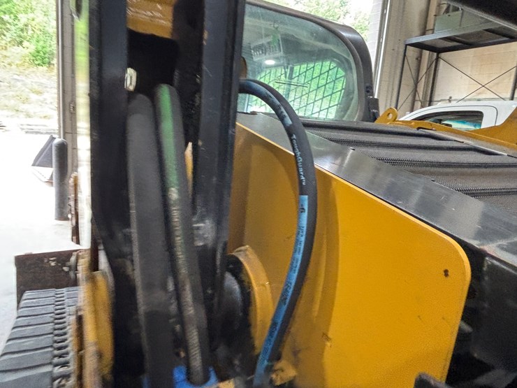 caterpillar-259d-image-32