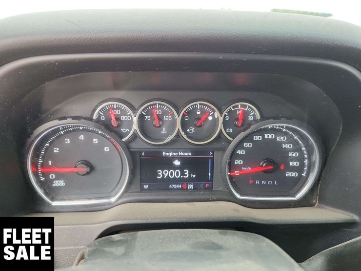 2021-chevrolet-silverado-3500hd-image-14