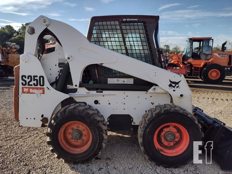 2009-bobcat-s250-image-22