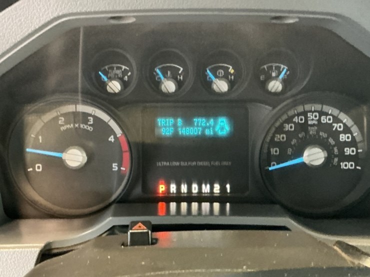 2013-ford-f550-image-18