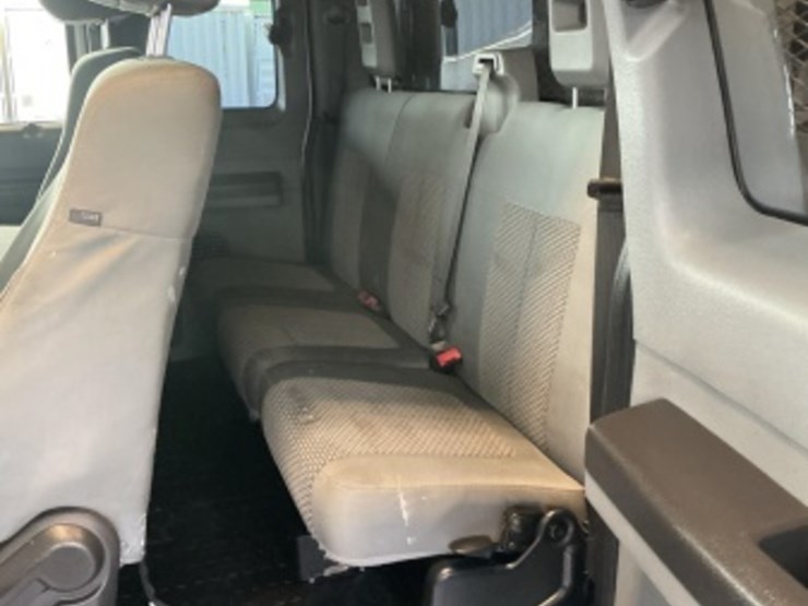 2015-ford-f550-image-26