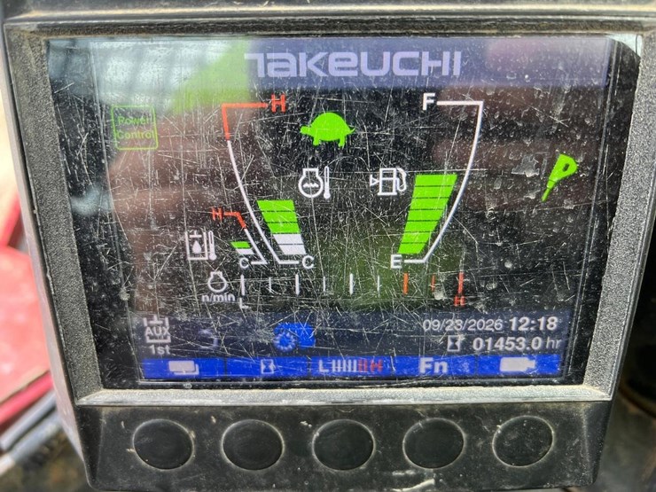 2020-takeuchi-tl8r2-image-24
