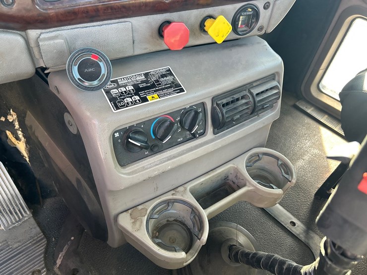 2004-mack-ch613-image-72