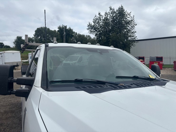 2022-ford-f250-image-18